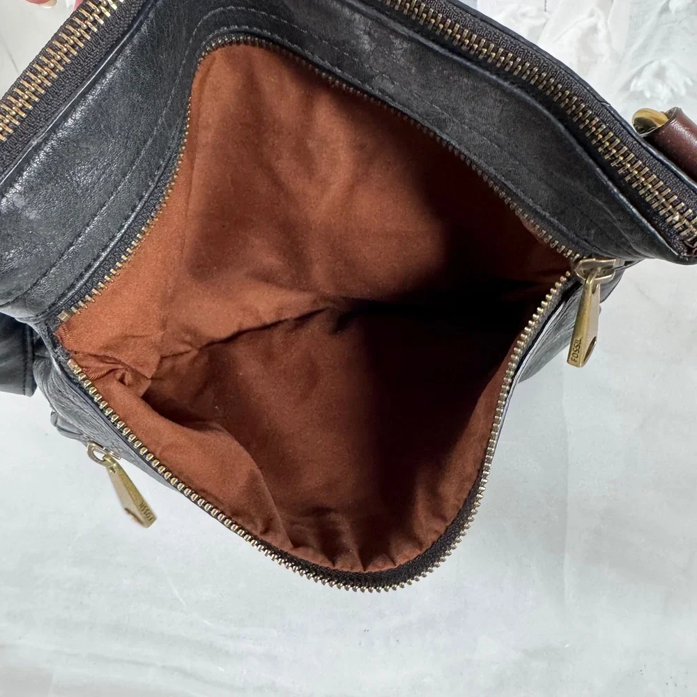 Fossil Black Leather‎ Crossbody Bag Purse Adjustable Strap Neutral Casual